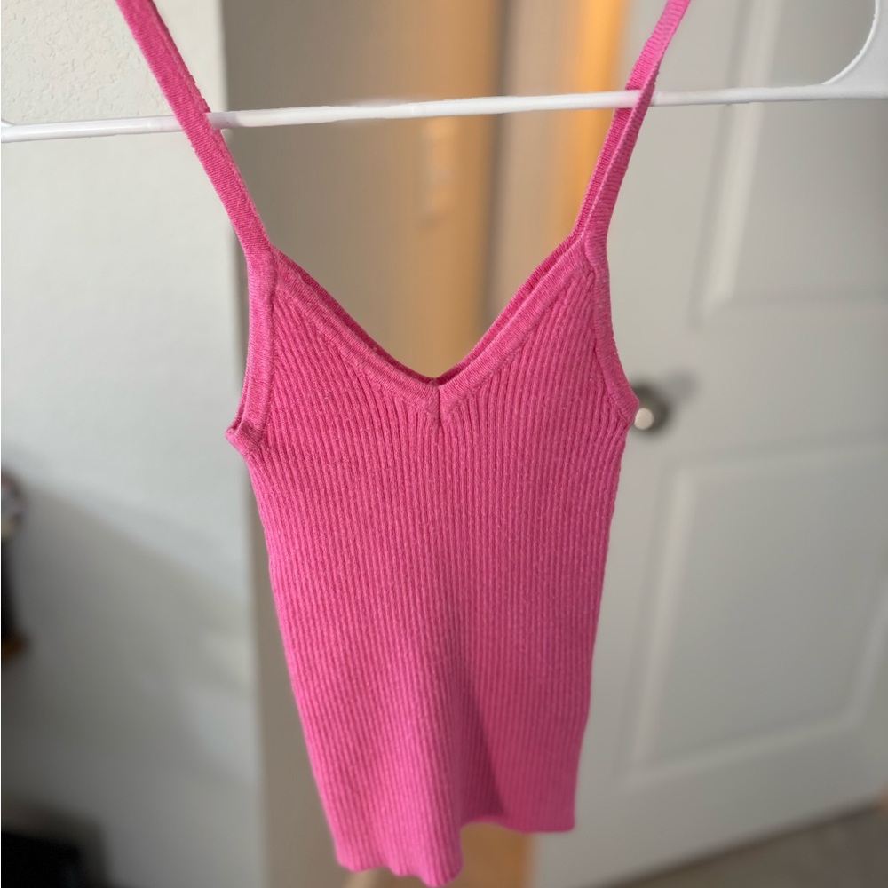 Chic Pink Ribbed Tank Top for Women